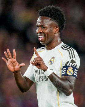 بـ24 مليون يورو.. فينيسيوس مع ريال مدريد 6 أعوام أخرى وللأبد