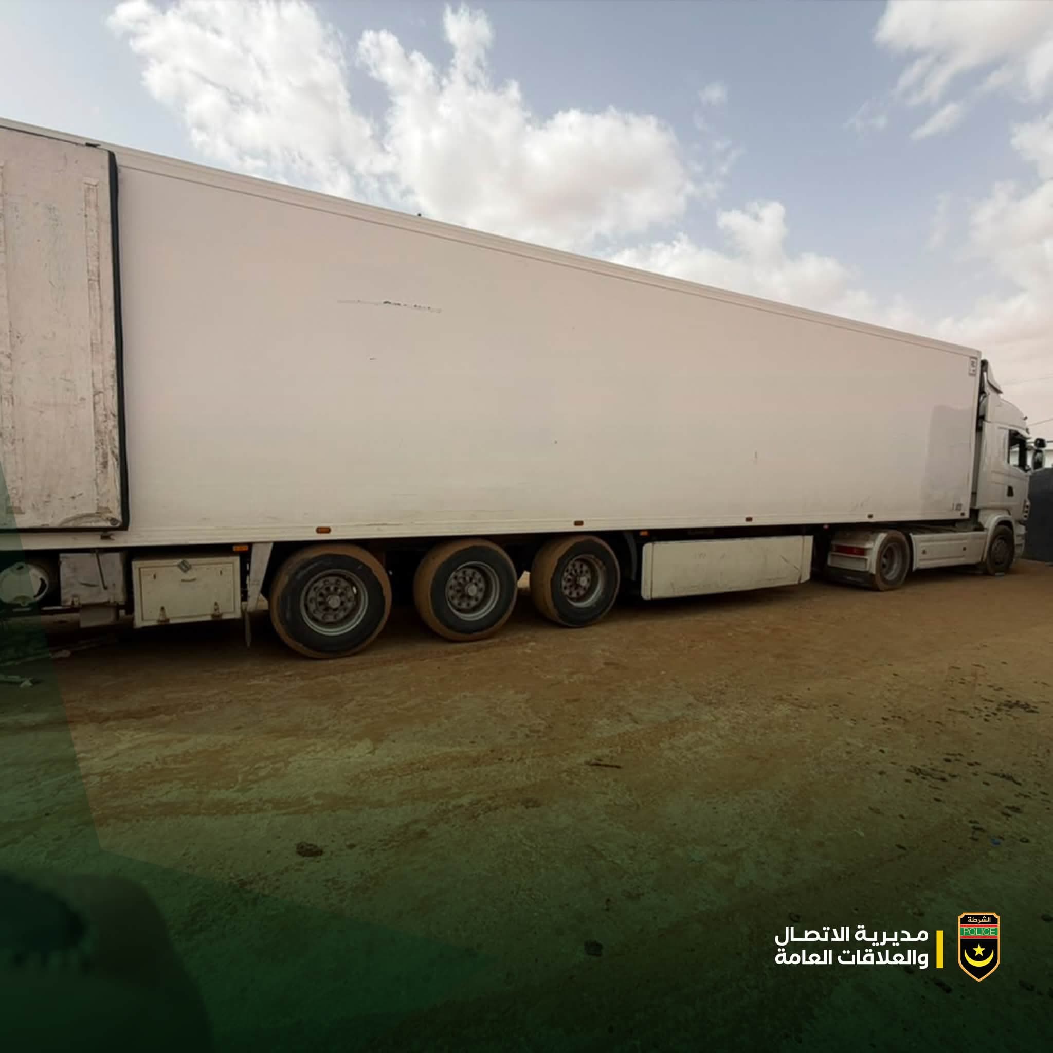الشرطة تحبط تهريب 230 كيلوغراما من الحشيش مخبأة داخل شاحنة
