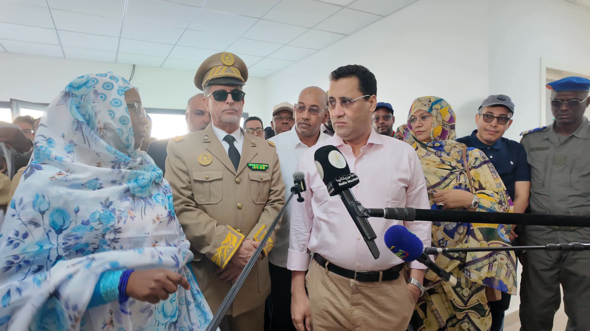 الوزير الأول يقوم بجولة ميدانية لمنسآت صحية ورياضية