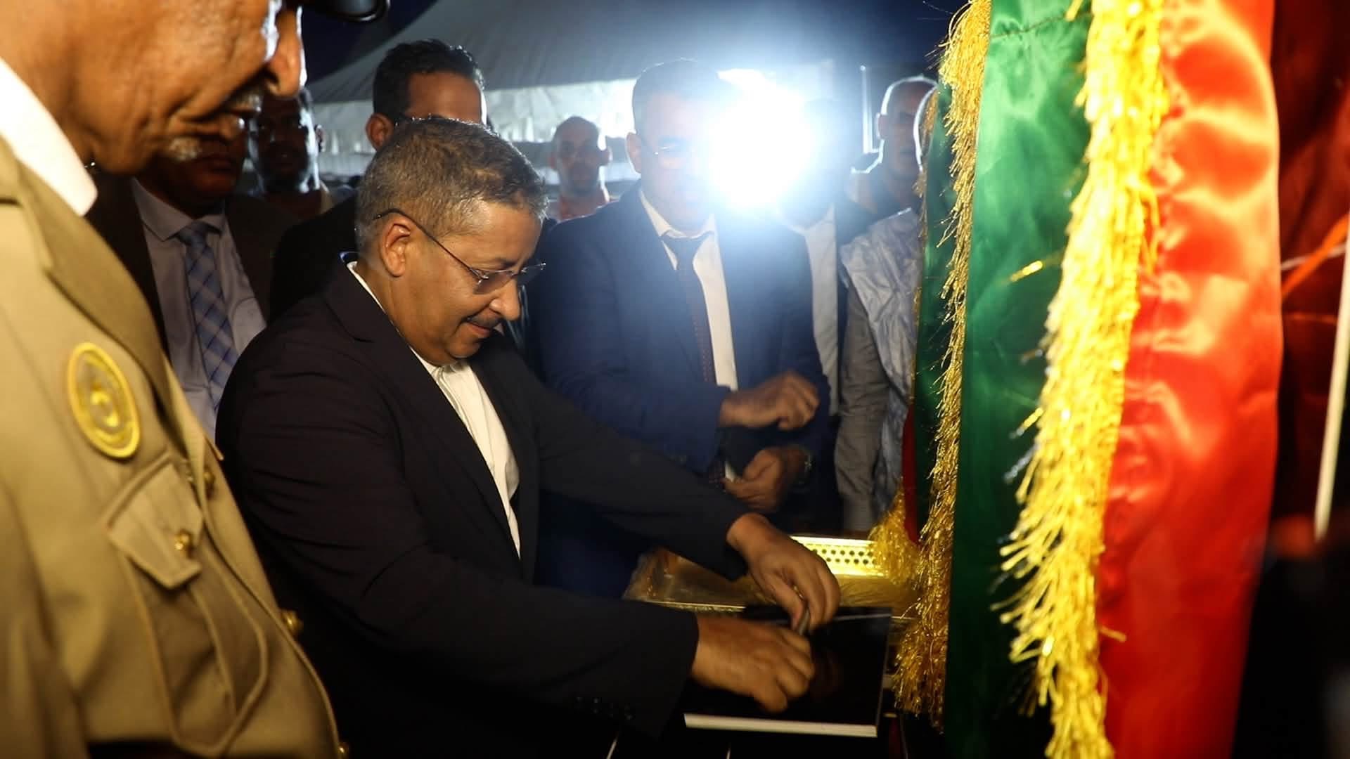 انطلاق مشروع تأهيل 76 كلم من طريق أكجوجت–أطار بكلفة تجاوزت 580 مليون أوقية